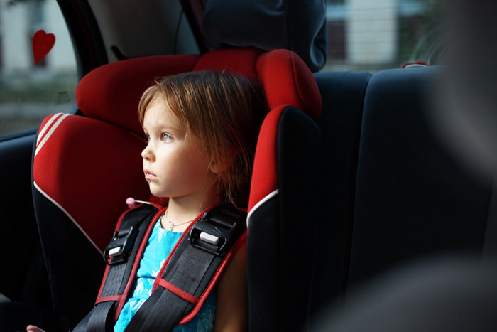 Как перевозить ребенка 4 года в машине