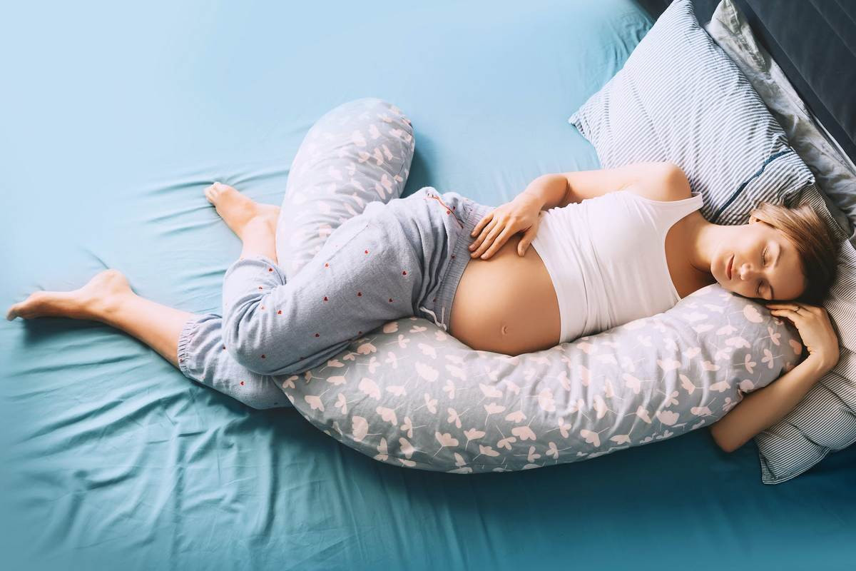 Кровать для беременных с дыркой